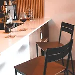ホームステイ : La Loggia Bastide *